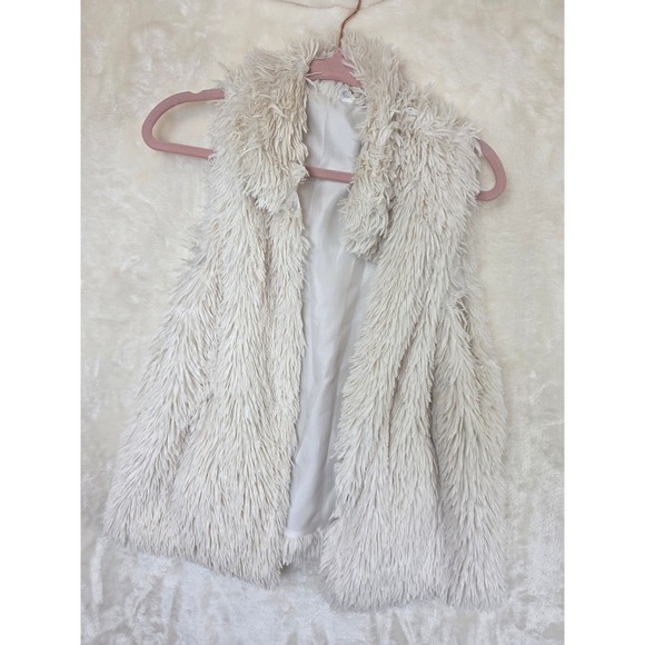 Apt. 9 Jackets & Blazers - Apt. 9 Cream Ivory Shaggy Faux Fur Vest Sleeveless Jacket Womens Size S-M